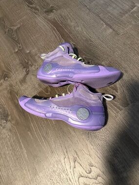 Way Of Wade 10 Lavendar Purple Basketball Sneakers Li-Nang Size 9